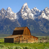 Jigsaw: Wyoming Barn - A nice barn in Wyoming with some some stunning mountains in the background